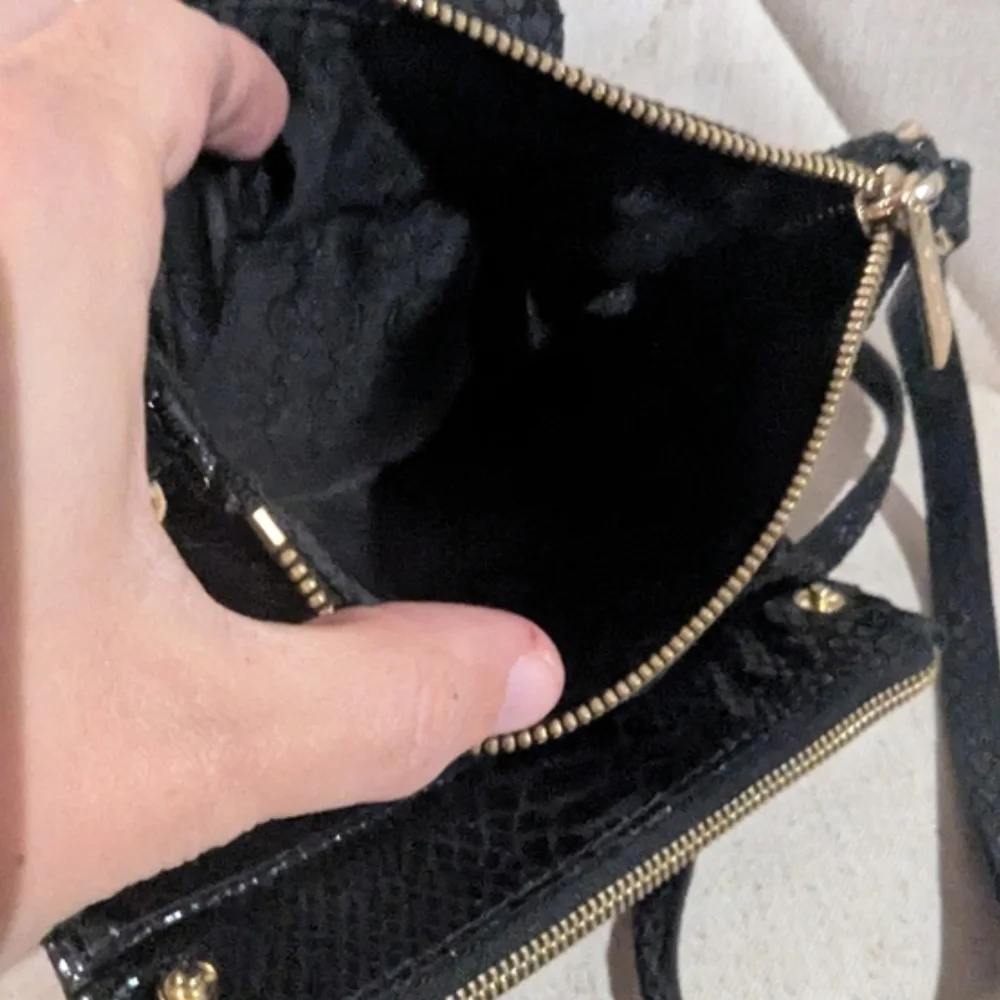 Michael Kors Snake-Embossed Crossbody Bag With Built-in Card Slots